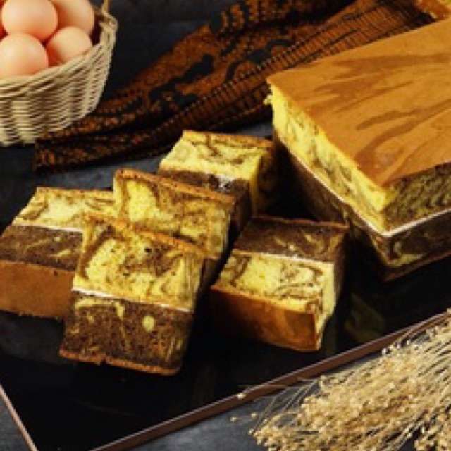

Lapis Malang Motif Premium