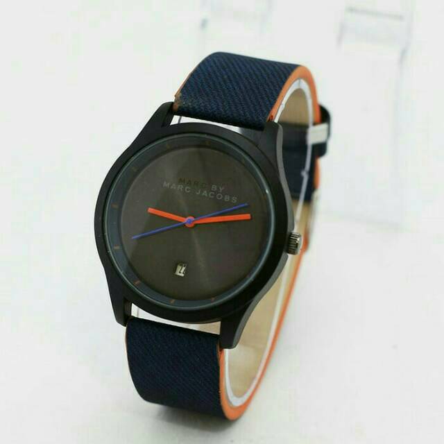 Jam Tangan Marc Jacobs