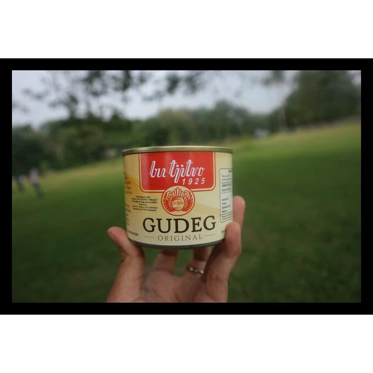 

Ready Gudeg Kaleng Bu Tjitro - Original Makanan Instan Kaleng