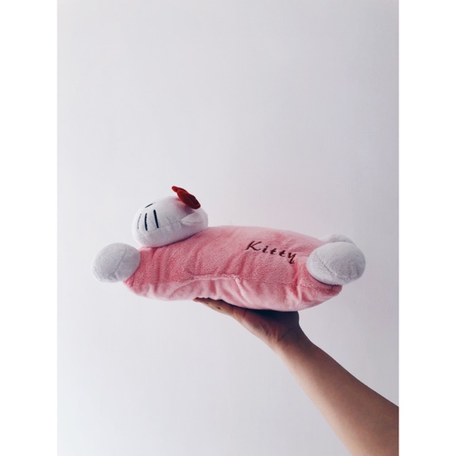 BANTAL BONEKA HELLO KITTY