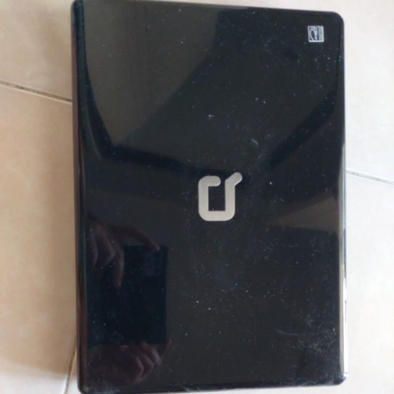 Laptop compaq presario CQ41 kondisi mati plus charger.NOCOD