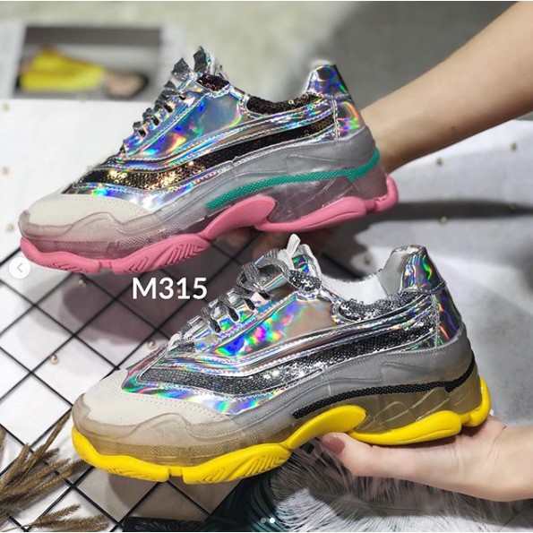 Sepatu Sneakers M315