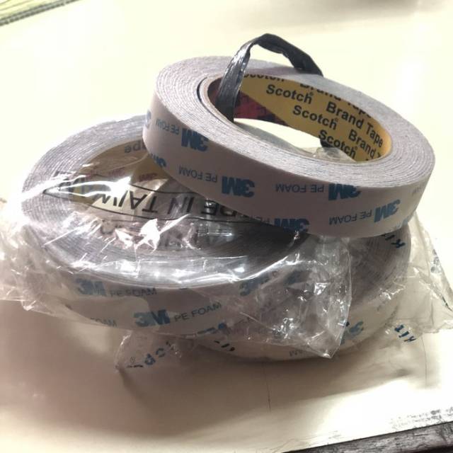 

Lem bolak balik lem bb double tape putih 3 M MM