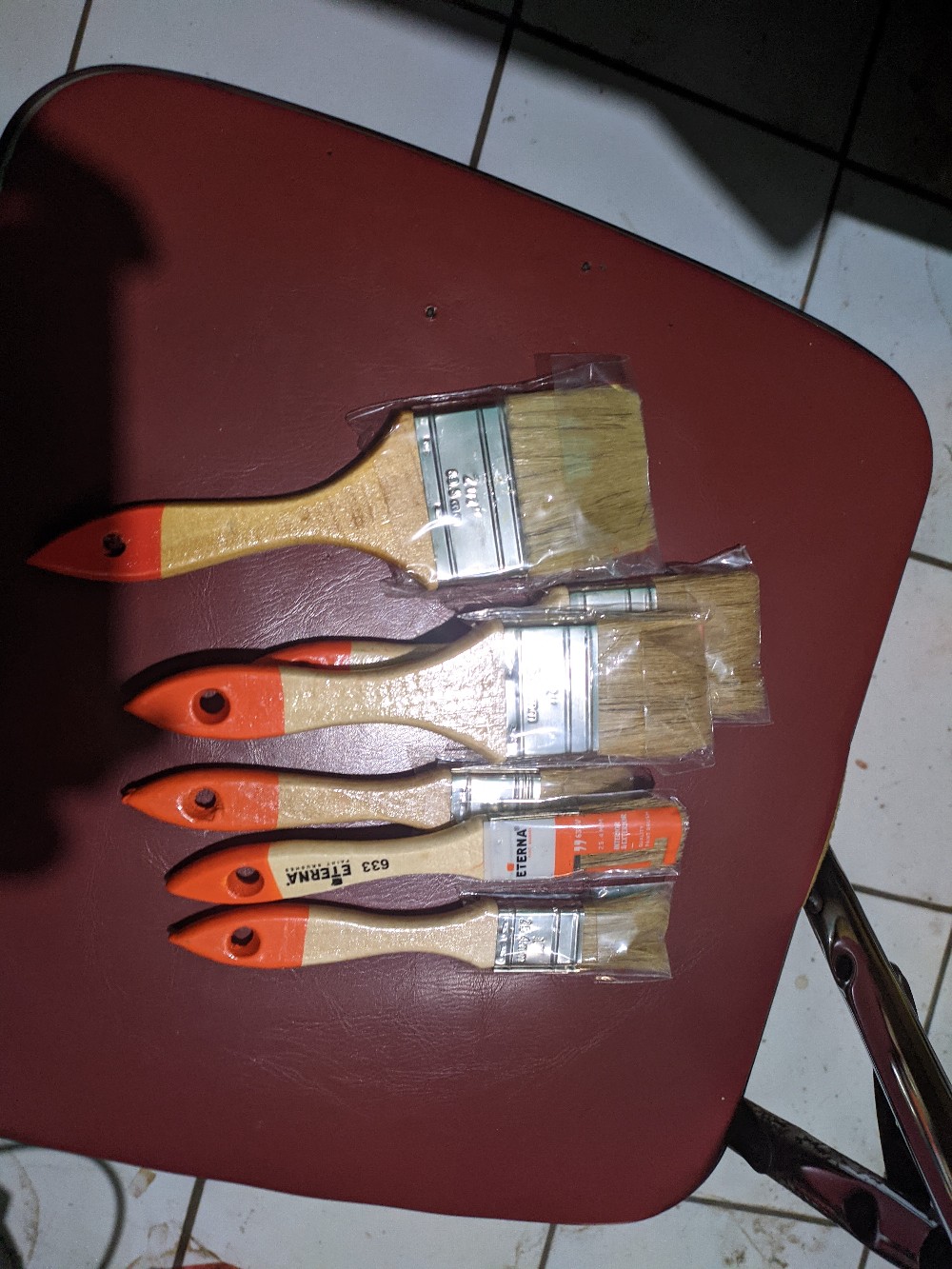 Kuas Cat Tembok Besi Kayu Eterna 633 2-1/2inch Inci