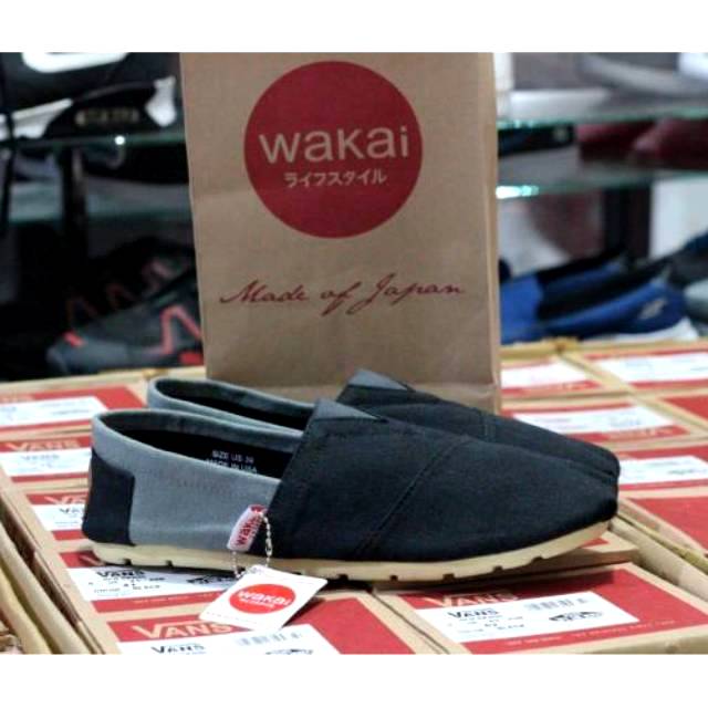 SEPATU SLIP ON WAKKAI COWOK / SEPATU KASUAL