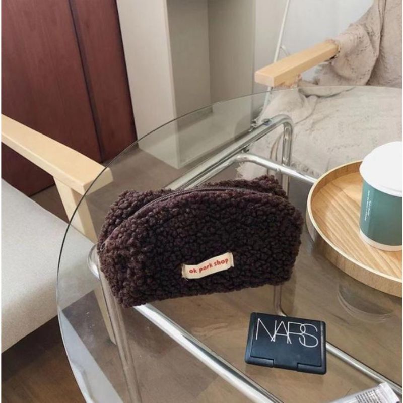 

Tempat Pensil Bulu Furry Aesthetic Korean Style