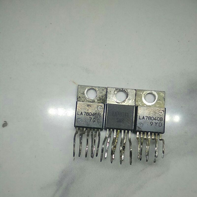 IC Vertikal Cabutan LA 78040 78041 kaki aman