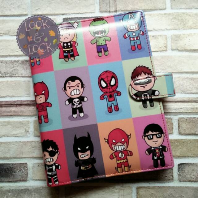 

Binder Superhero Marvell