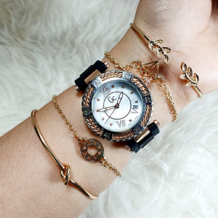 PROMO Jam Tangan GUCCI Wanita Bonus Gelang