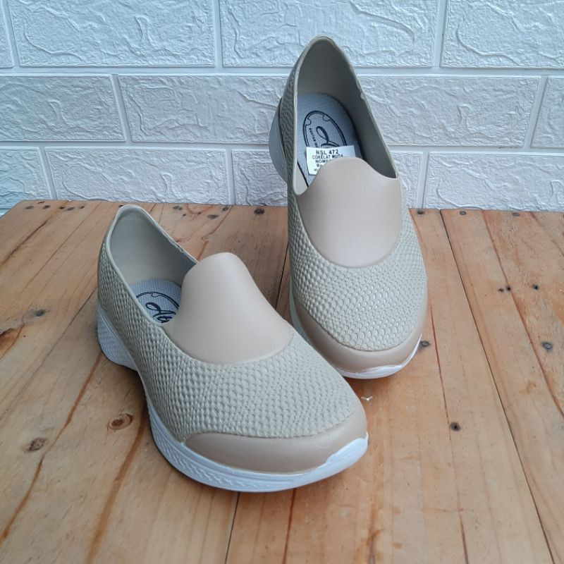 Sepatu Karet Wanita ATT NSL 472/Sepatu Karet Santai Wanita Slip On uk 37-40