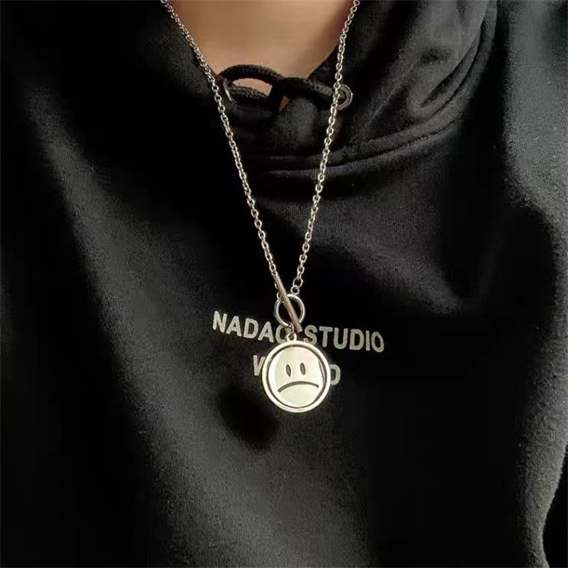 Kalung Rantai Sweater Hias Emoticon Smiley Face Gaya Hip Hop