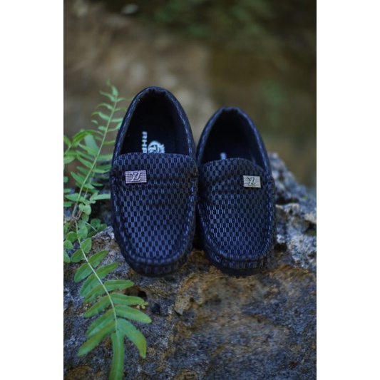 sepatu casual anak import (RHPSL)