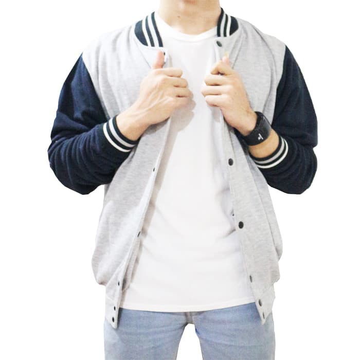 Terlaris> Jaket Pria Dewasa Playmaker Waterproof Manchester Uni CA622 Jaket Baseball Abu Lengan B