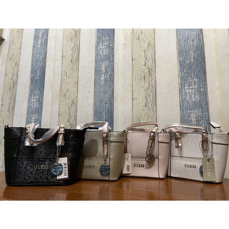 Tas Guesss Delaney Mini Holo - Guess Delaney Best seller