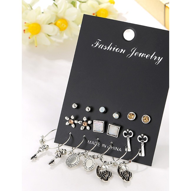 LRC Anting Tusuk Fashion Silver Key Crystal Flower Geometric Stud Earring Set D73676