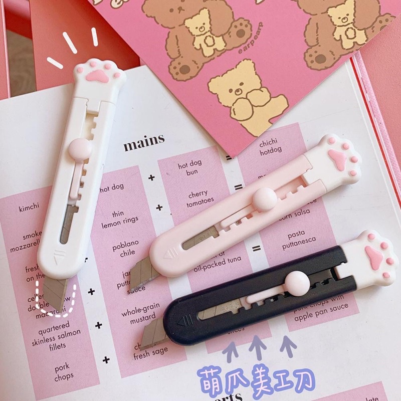 

Cutter Mini Motif Lucu Imut Untuk Pelajar Kantor Kuliah / Hand Mini Cutter Cute Paw Korean Style