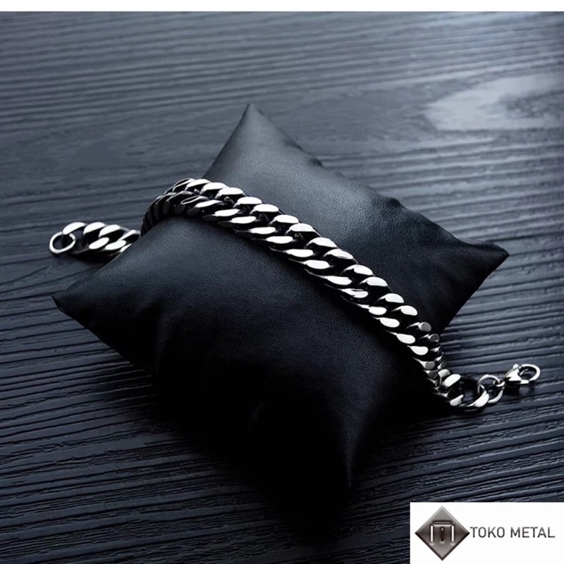 Gelang Titanium kualitas Tinggi Pria Model Rantai Black Gold Silver [ Toko Metal7 ]