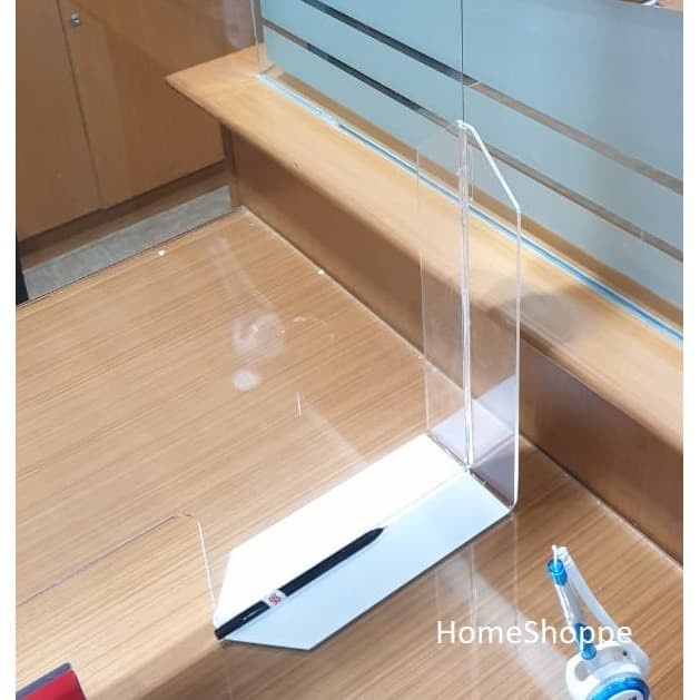 

Promo Sekat / Pembatas / Barrier / Divider Acrylic Anti Covid Uk. 55 X 55 Hot Sale