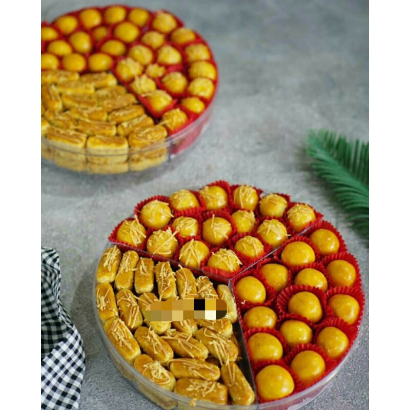 

kue kering toples 3 sekat /nastar/keju/nastar keju / homemade