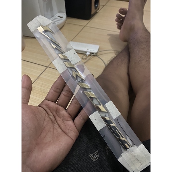 Emblem VARIO 150 Original AHM (warna GOLD)