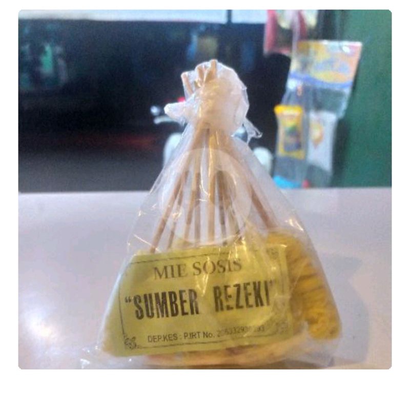 

SUMBER REJEKI MIE GULUNG SOSIS