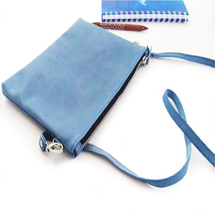Tas Clutch Kulit Asli Sapi Pull Up Warna Biru -Tas Kulit Asli-