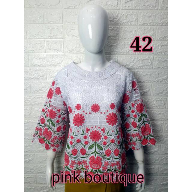 PINK BOUTIQUE