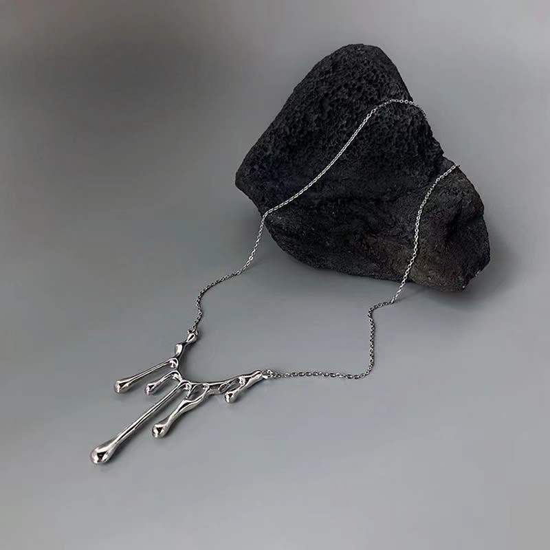 Kalung Rantai Klavikula Desain Tetesan Air Gaya Korea Rock Untuk Wanita