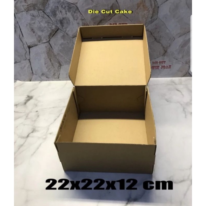 

Kardus Box uk. 22x22x12 cm Die Cut CAKE DC