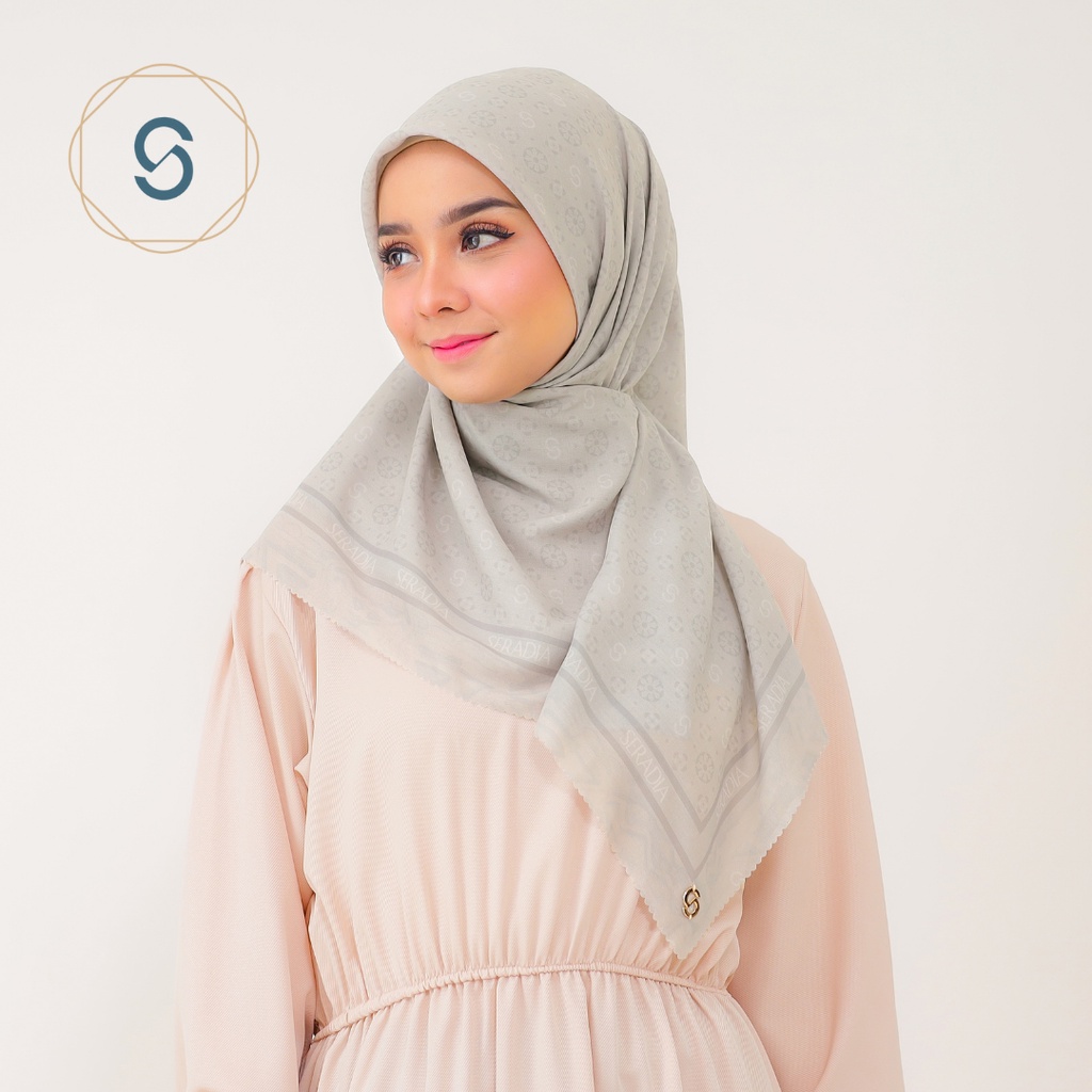 Seradia Hijab Segi Empat Monogram 2.0-4