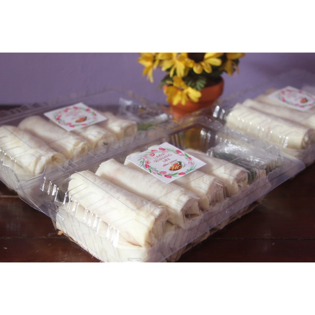 

LUMPIA AYAM HARGA PER BOX ISI 10 BIJI (TANPA COCOLAN, CABAI SAJA )