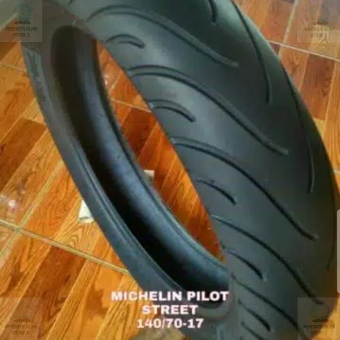 BAN MICHELIN PILOT STREET RING17 UKURAN 140/70 BAN TUBLES