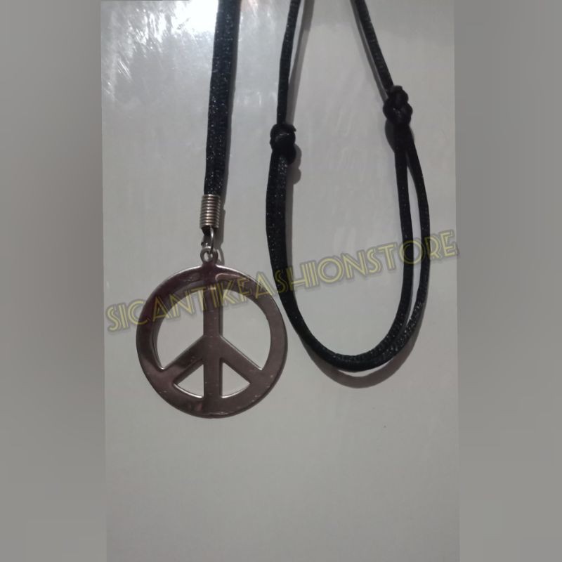 (PROMO)kalung tali bandul logo piss pria/Wanita keren Stainless anti karat selamanya