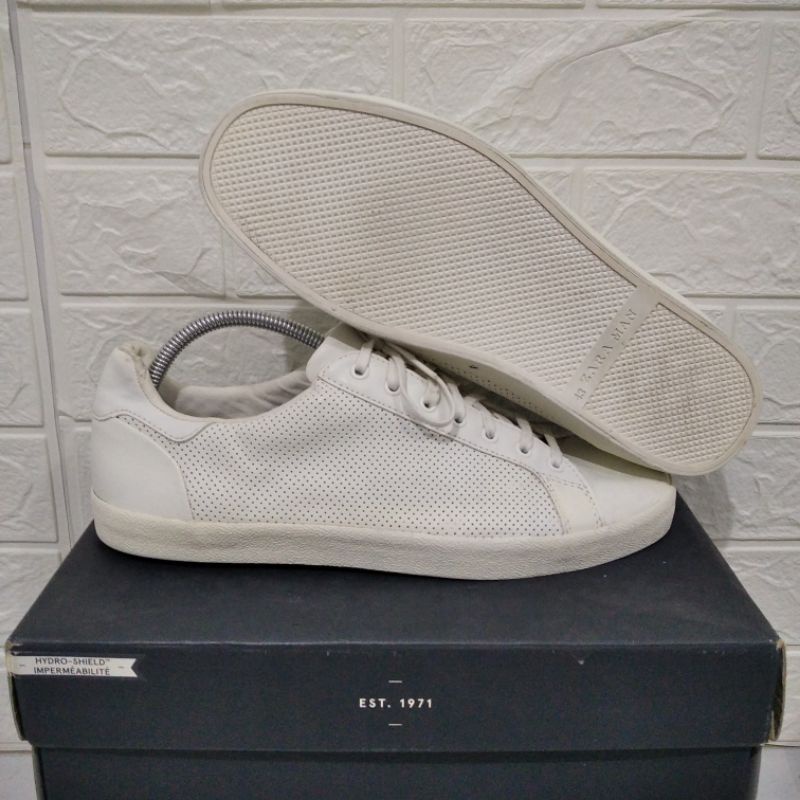 [Preloved] Sepatu Pria Zara Man Putih