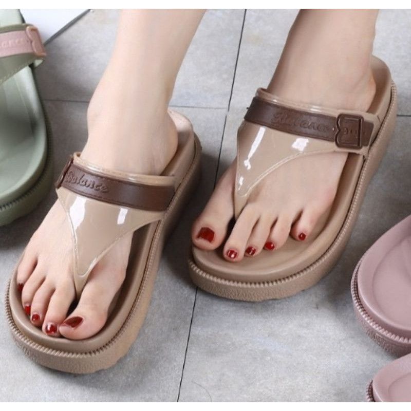 sandal jepit karet. sandal empuk. sendal virall sendal wanita nyaman sendal korea kekinia