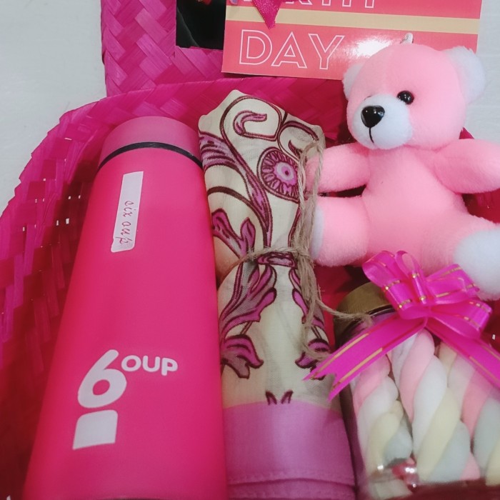 

HANTARAN-LEBARAN KADO LEBARAN ULANG TAHUN GRADUATION SWEET PINK .
