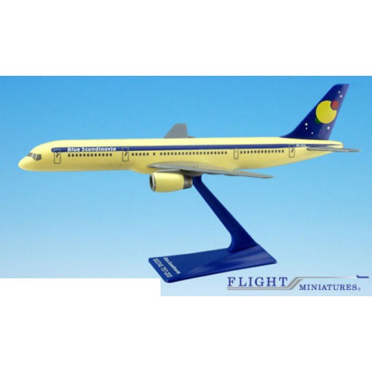 Diecast Pesawat Flight Miniatures 1/200 Blue Scandinavia 757-200