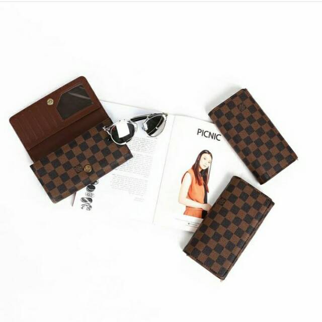Dompet LV Damier semi super