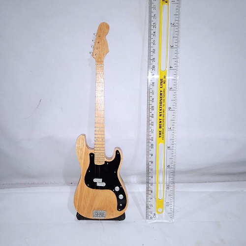 Miniatur Gitar Bass Elektrik Model Fender Bahan Kayu Free Dudukan/Stand Holder Tinggi Gitar 25 cm Warna Bisa Pilih