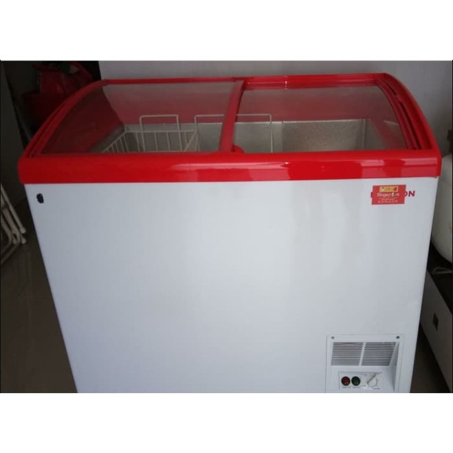 Maspion Chest Freezer Sliding Glass 200 Liter Uchida UFH-200C 200C