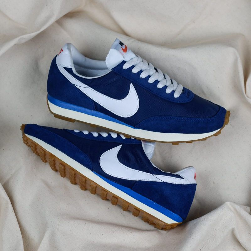 SEPATU NIKE DAYBREAK NAVY BLUE WHITE GUM SOLE ORIGINAL