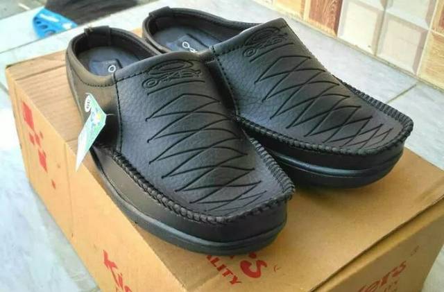 Sepatu Selop Pria Okey Slop Santai Flat Casual