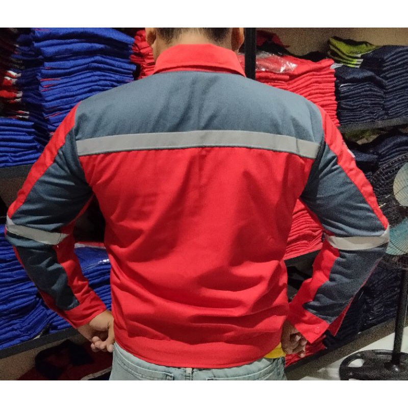 WEARPACK SAFETY / KEMEJA SAFETY / BAJU SAFETY LENGAN PANJANG / BAJU PROYEK KEREN / BAJU KERJA PRIA PROYEK / BAJU KERJA PIRA LAPANGAN / BAJU MEKANIK / BAJU WEARPACK / WERFAK PRIA KERJA / BAJU WEARPACK KERJA PROYEK / BAJU TAMBANG / MERAH ABU