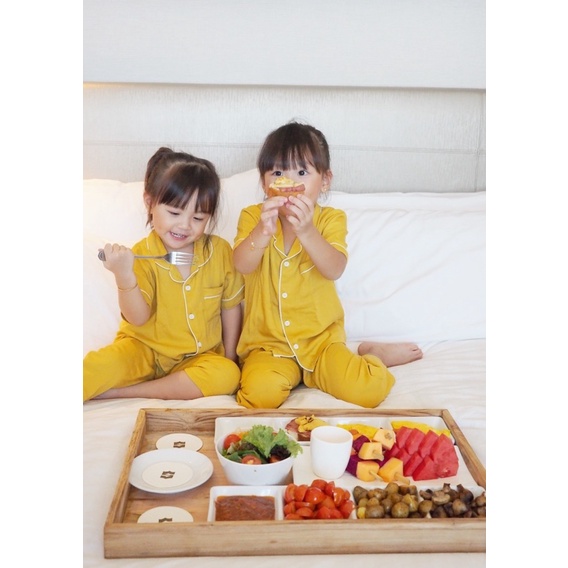 Yobebee Piyama Katun Lembut Bayi dan Anak Usia 1 2 3 4 6 8 10 Tahun Baju Tidur One Set Pajamas Kids Basic Polos Cotton Rayon Silk Model Tangan Pendek Baju Harian Santai Anak Laki Laki Perempuan Cewek Cowok