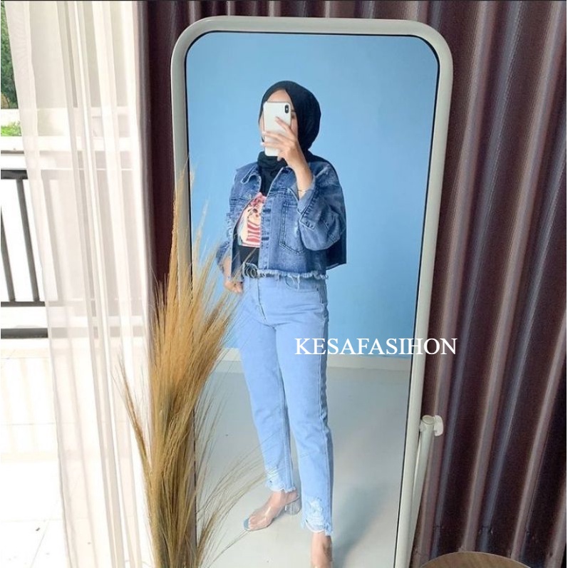 CELANA BOYFRIEND JEANS SOBEK RIPPED WANITA