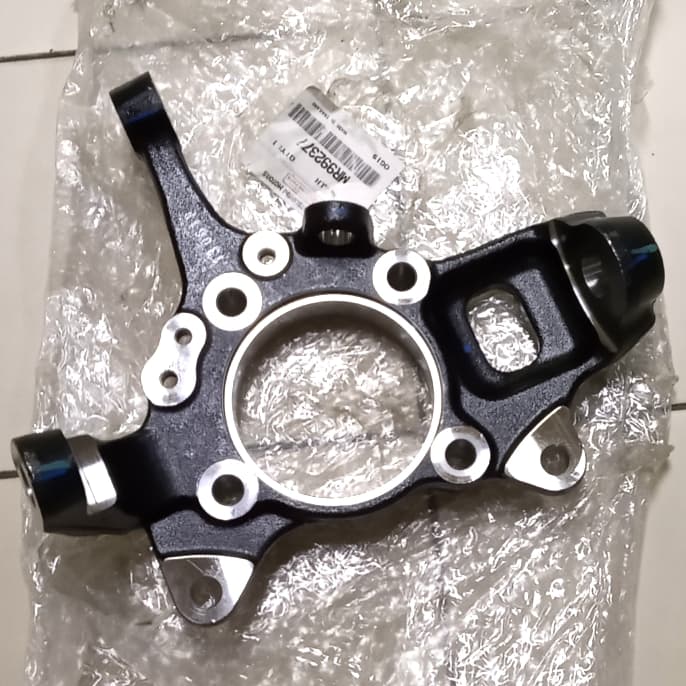 Knuckle as roda pajero sport strada triton 2008-2015