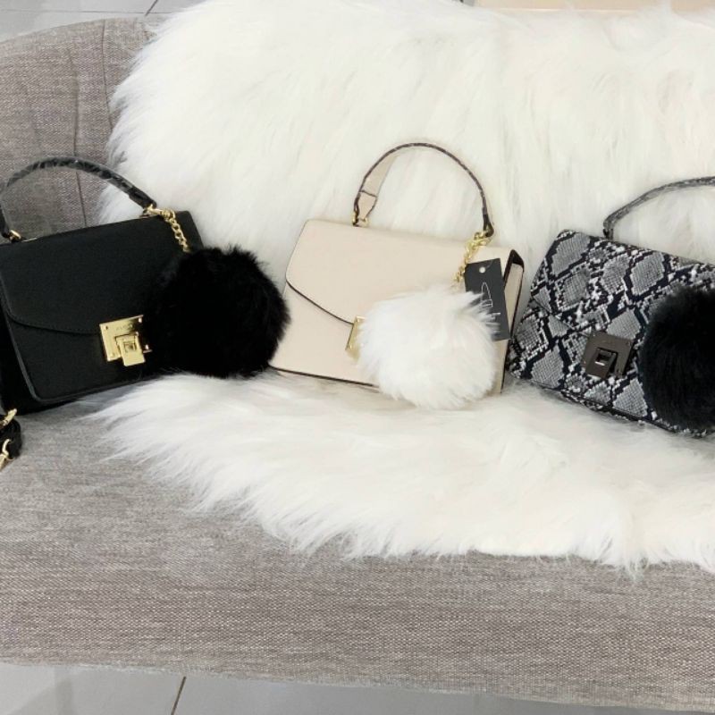 a52 tas selempang aldo