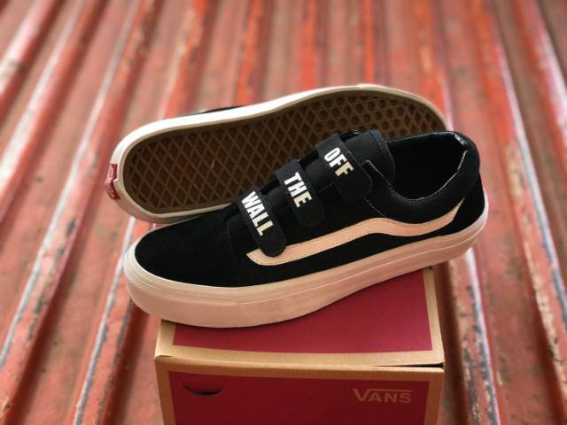 SEPATU43 VANS AUTHENTIC FULL BLACK HITAM COKLAT OLDSKOOL ERA SK8