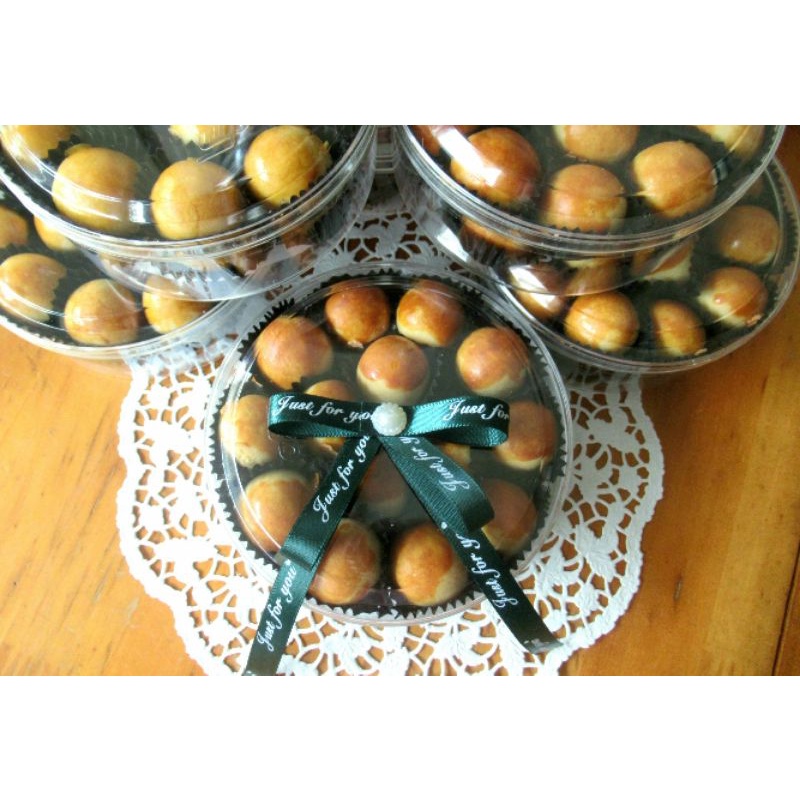 

Kue kering nastar bulat kemasan toples 250 gram parsel Lebaran Natal