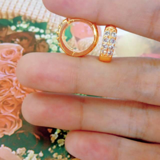 Anting simple ring perhiasan wanita gold 18k